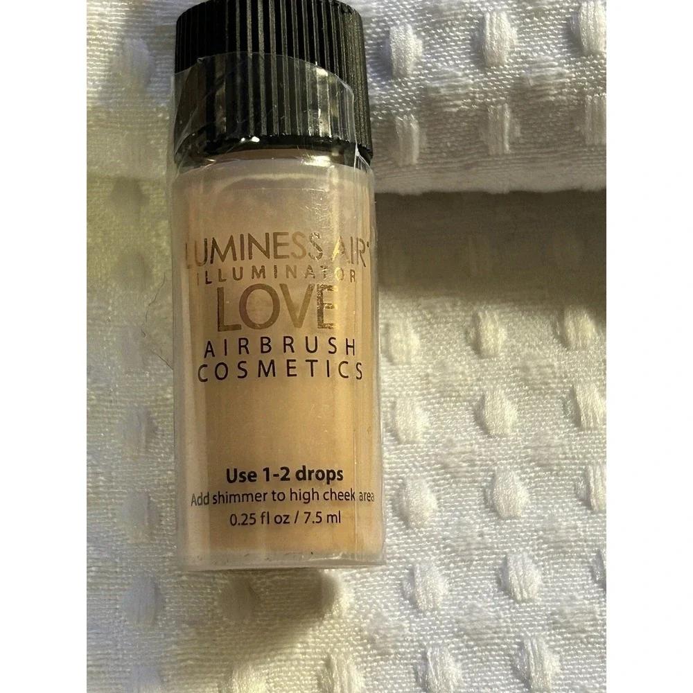 Luminess Air LOVE Illuminating Airbrush Makeup .25oz-NEW - Semi Sealed